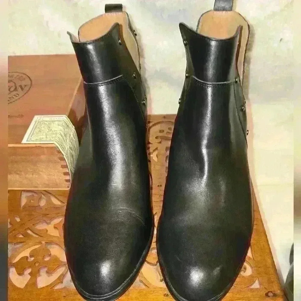 Black Leather cut out booties low heel w/ Studs